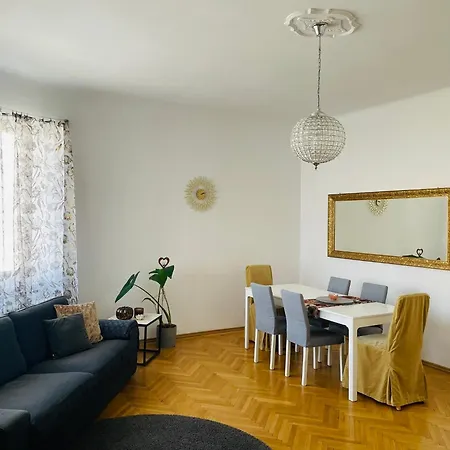 Blue Church Views - Central, Quiet, Bright - 4th Floor Corner 125m2