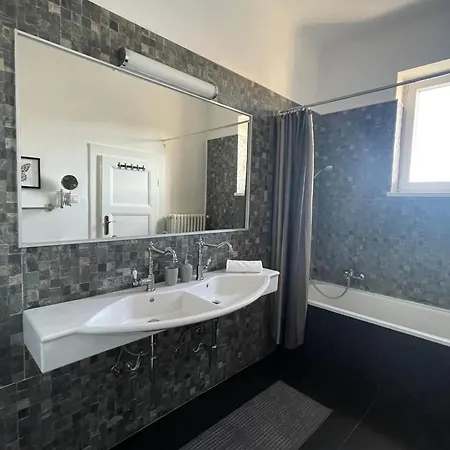 Blue Church Views Bezrucova - 3 Bedrooms Sleeps 6 *