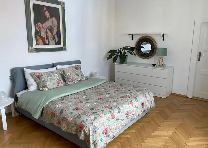 Blue Church Views Bezrucova - 3 Bedrooms Sleeps 6 *