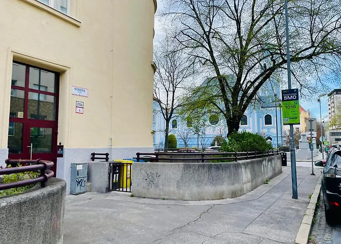 Appartement Blue Church Views Bezrucova - 3 Bedrooms Sleeps 6 Bratislava